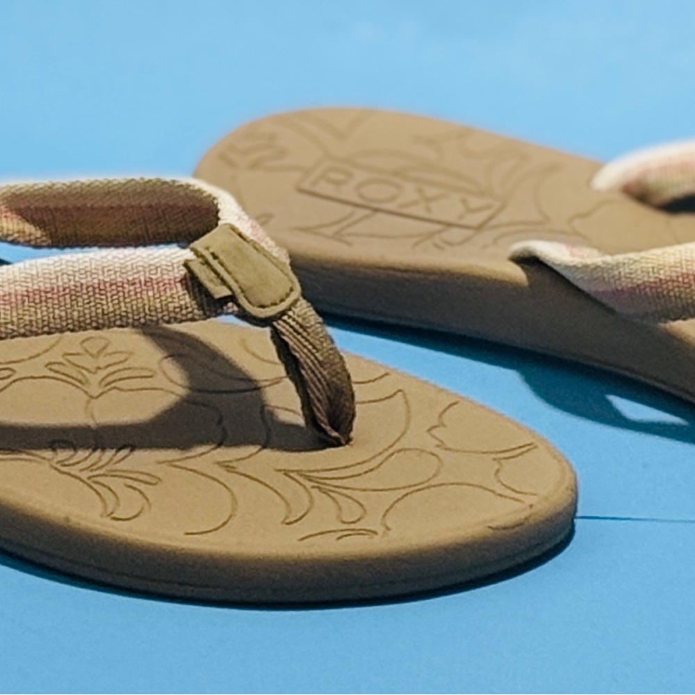 Roxy Surfstride Stripped Fabric Flip Flop Thong Sandals Beige/Cream Women's 7